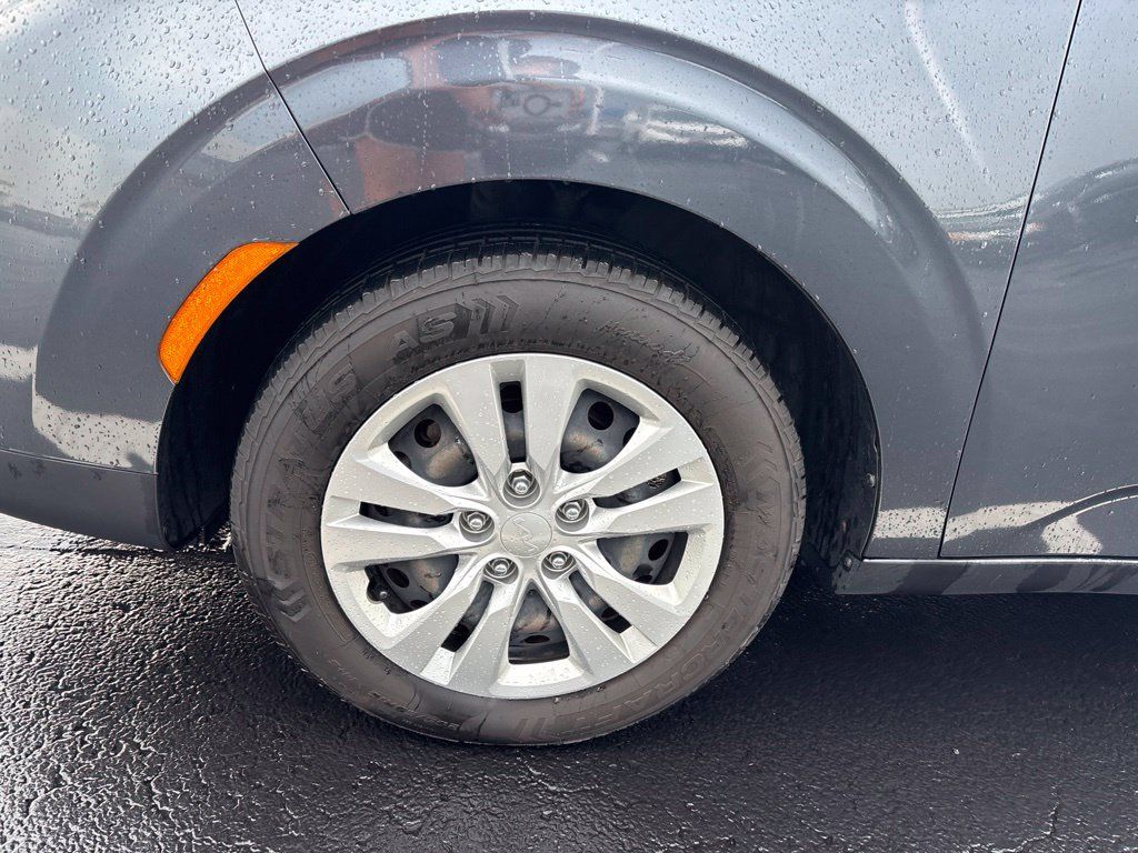 Used 2022 Kia Soul LX FWD image 9