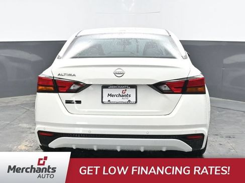 Used 2025 Nissan Altima 2.5 SV FWD image 8