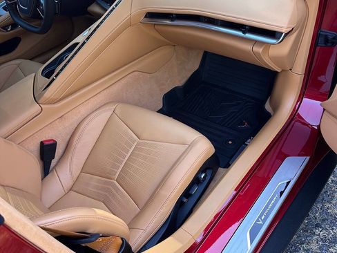 Used 2024 Chevrolet Corvette Stingray Premium Conv w/ Z51 Performance Package RWD image 19