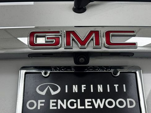 Used 2023 GMC Acadia SLT image 39