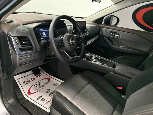 Used 2023 Nissan Rogue SV FWD image 11