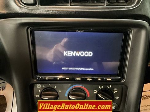 Used 2000 Chevrolet Corvette Convertible image 23