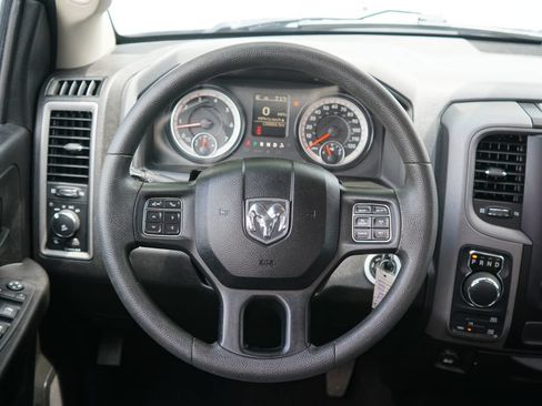 Used 2019 RAM 1500 Express w/ Express Value Package AWD/4WD image 13
