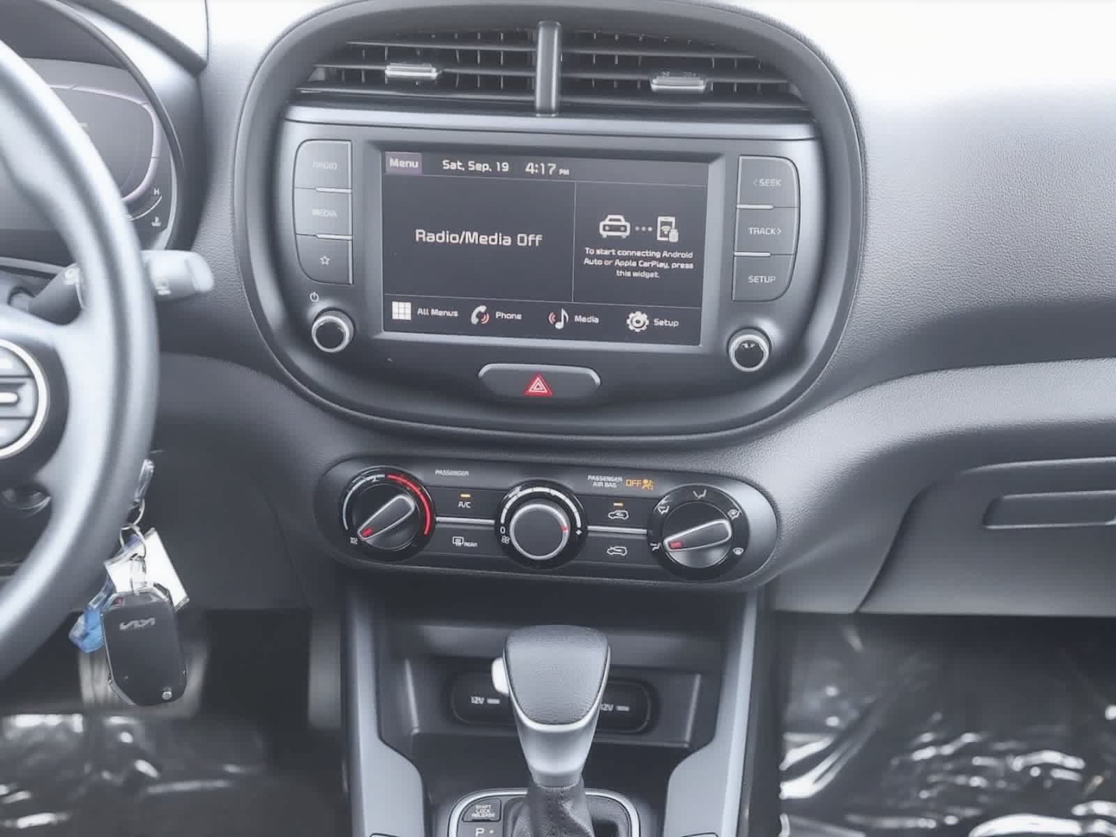Used 2023 Kia Soul LX FWD image 16