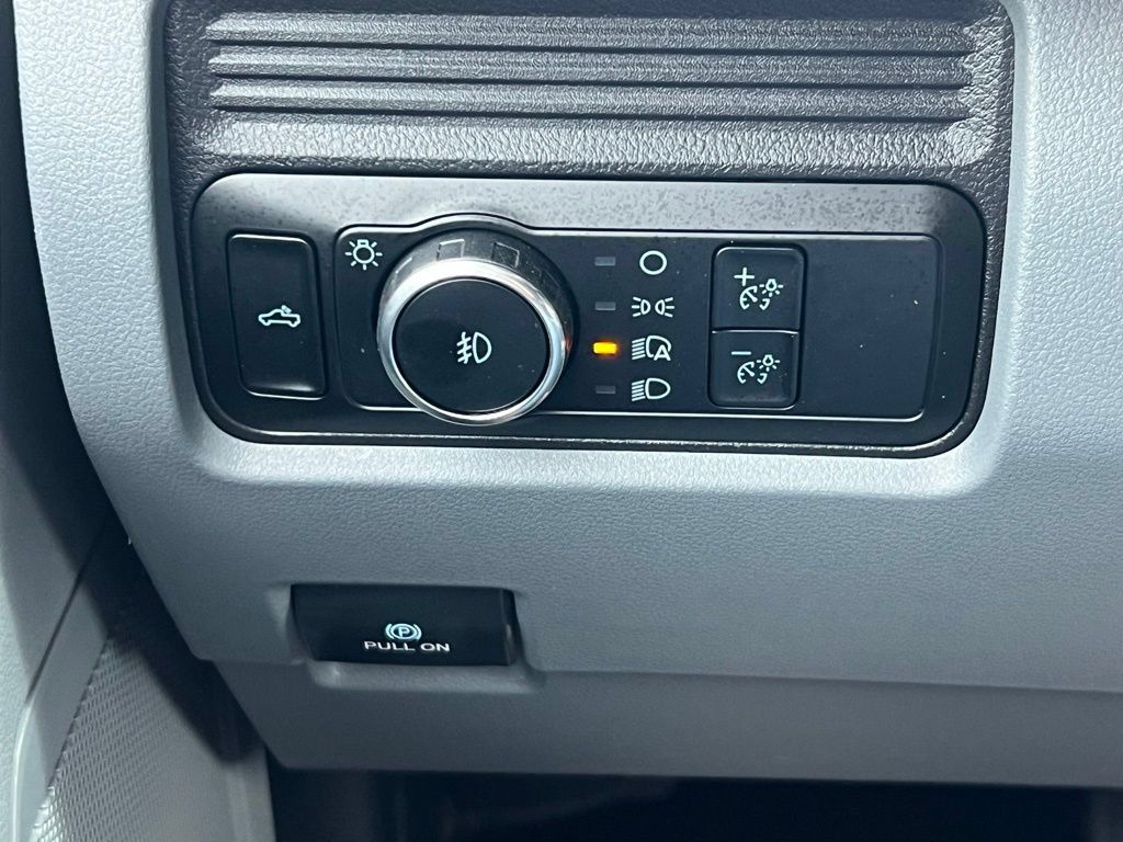 Used 2024 Ford F350 XL AWD/4WD image 33