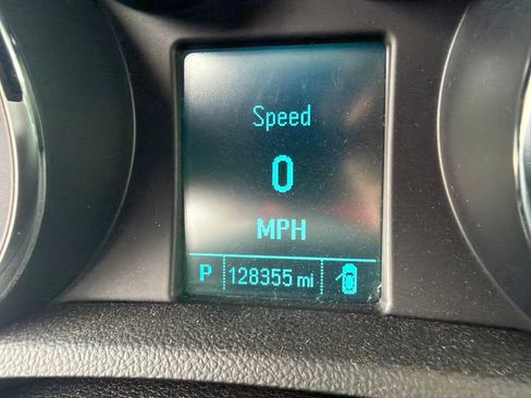 Used 2015 Buick Encore Convenience FWD image 5