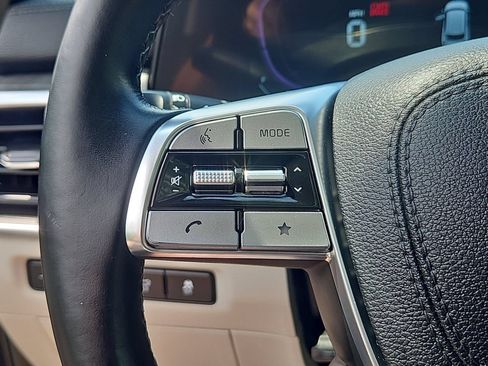 Certified 2023 Kia Telluride EX w/ EX Captain's Chair Package AWD/4WD image 25