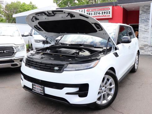 Used 2025 Land Rover Range Rover Sport SE AWD/4WD image 56