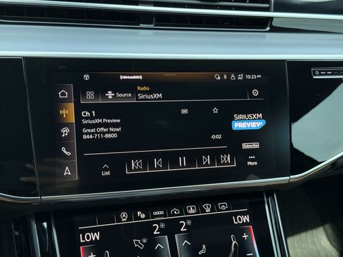 Used 2024 Audi S8 AWD/4WD image 25