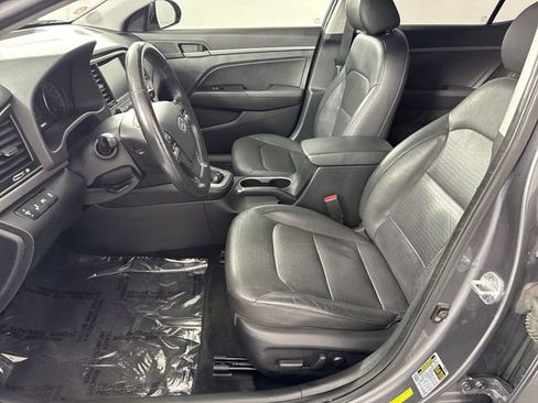 Used 2017 Hyundai Elantra Limited w/ Limited Ultimate Package 05 FWD image 4