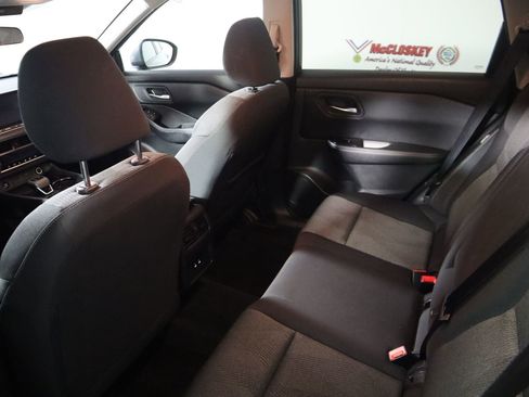 Used 2025 Nissan Rogue SV image 24