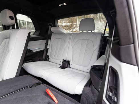 Used 2026 BMW X7 xDrive40i AWD/4WD image 28