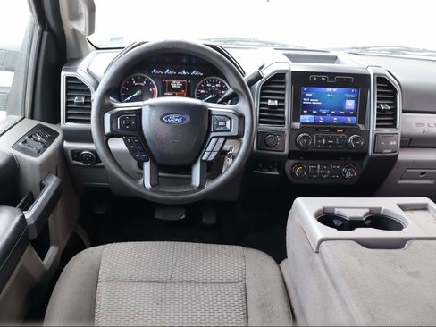 Used 2021 Ford F550 4x4 Crew Cab Super Duty image 4