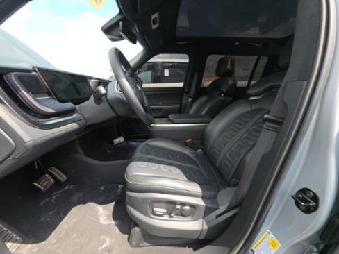 Used 2024 Rivian R1S Adventure Quad AWD/4WD image 4