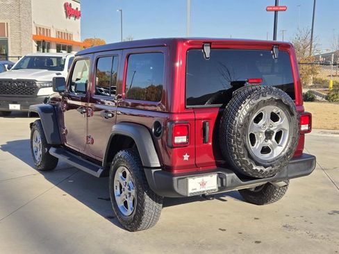 Used 2021 Jeep Wrangler Unlimited Sport image 4