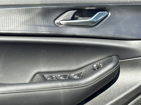 New 2025 Jeep Grand Cherokee Laredo image 15