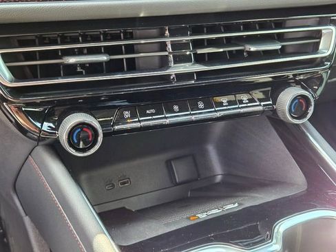 New 2026 Chevrolet Traverse Z71 w/ Enhanced Driving Package image 14