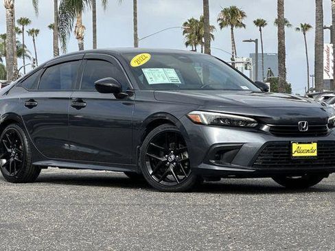 Used 2022 Honda Civic Sport image 2