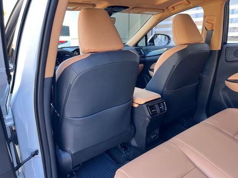 Used 2025 Lexus NX 350 AWD w/ Cold Area Package image 39