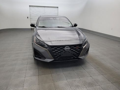 Used 2024 Nissan Altima 2.5 SR FWD image 14