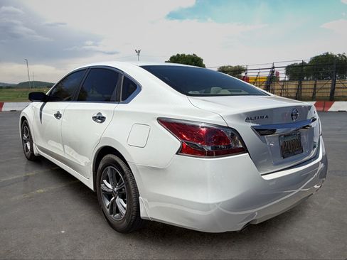 Used 2014 Nissan Altima 2.5 S FWD image 4