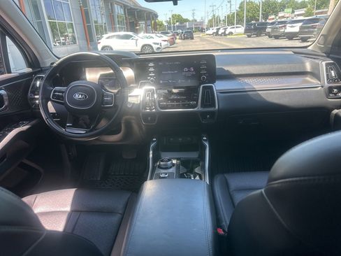 Used 2021 Kia Sorento S FWD image 12