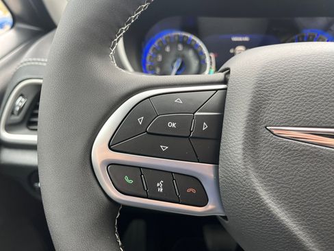 New 2026 Chrysler Pacifica Select image 17