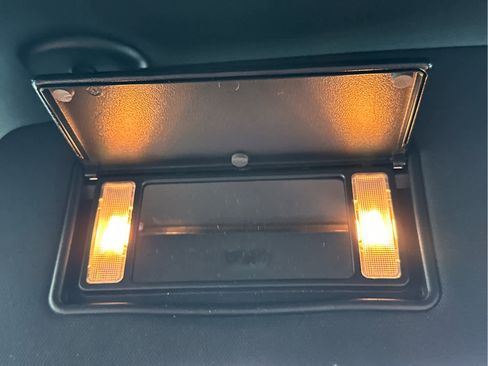 Used 2023 Dodge Charger SXT image 38