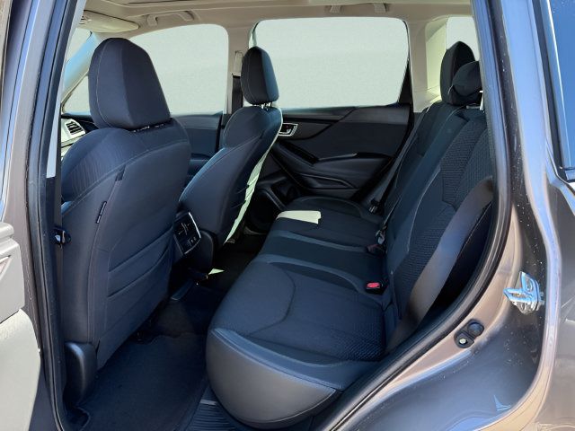 Used 2023 Subaru Forester Premium AWD/4WD image 5
