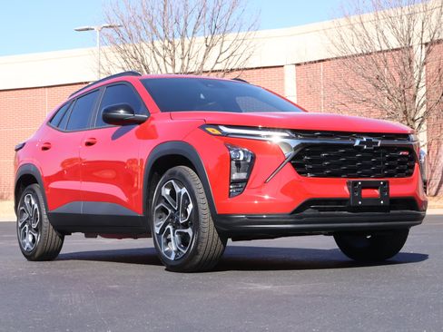 New 2026 Chevrolet Trax RS w/ Sunroof Package image 1