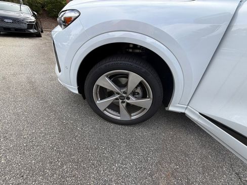 New 2025 Audi Q5 Premium Plus image 27