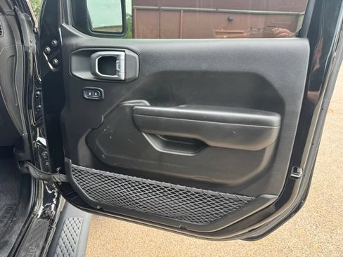 Used 2021 Jeep Gladiator Mojave AWD/4WD image 18