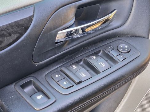 Used 2016 Dodge Grand Caravan SXT w/ UConnect Hands-Free Group image 27