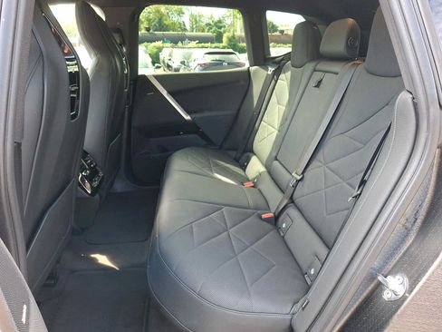 Used 2024 BMW iX xDrive50 w/ Premium Package AWD/4WD image 8