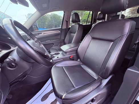 Used 2019 Volkswagen Atlas SE w/ Towing Package image 12