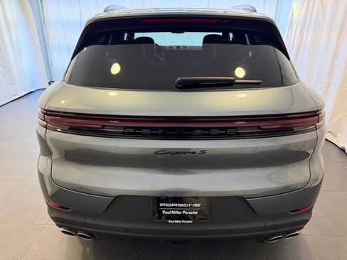 New 2026 Porsche Cayenne S AWD/4WD image 8