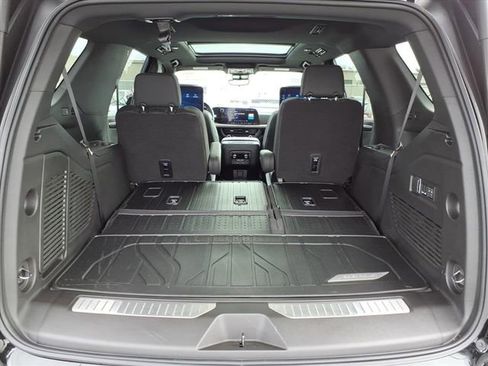 New 2026 Chevrolet Tahoe High Country AWD/4WD image 4