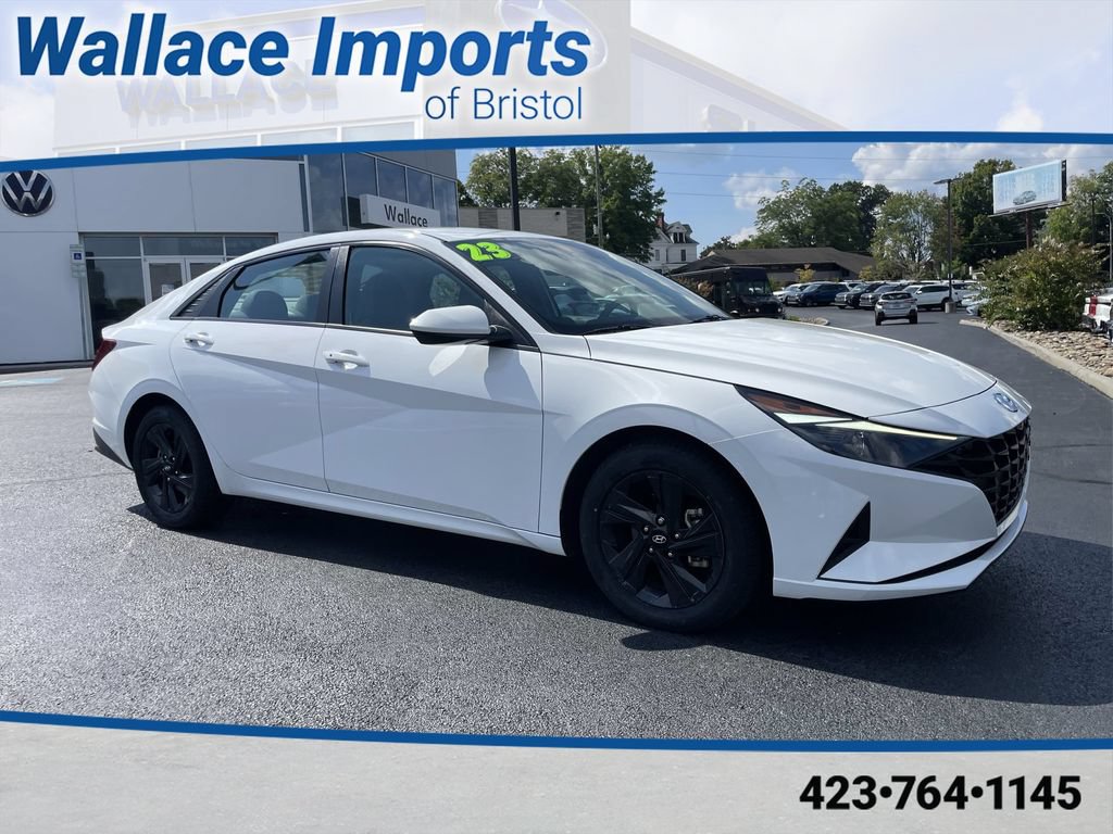 Used 2023 Hyundai Elantra SEL w/ Cargo Package FWD image 1