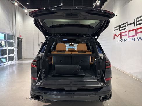 Used 2024 BMW X7 xDrive40i w/ M Sport Package image 37