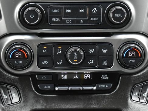 Used 2019 Chevrolet Suburban LT AWD/4WD image 22