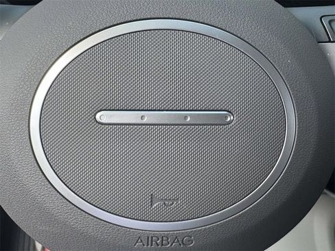 Certified 2025 Hyundai Kona SEL image 34