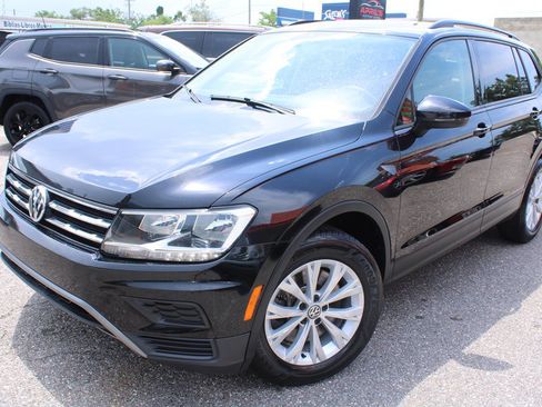 Used 2019 Volkswagen Tiguan S FWD image 1
