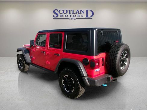 Used 2025 Jeep Wrangler Unlimited Rubicon 4xe w/ Convenience Group AWD/4WD image 9