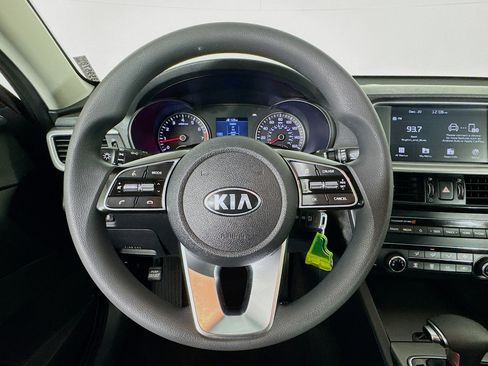 Used 2019 Kia Optima LX image 11