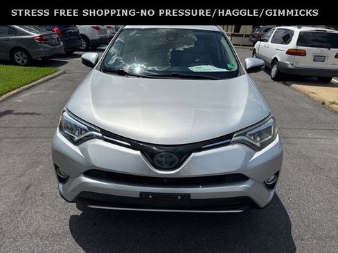 Used 2016 Toyota RAV4 Limited image 8