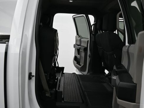Used 2017 Ford F250 XLT image 11