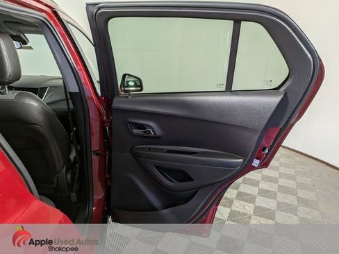 Used 2019 Chevrolet Trax LT w/ LT Convenience Package AWD/4WD image 29