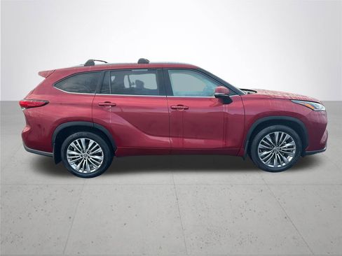Used 2020 Toyota Highlander Platinum image 6