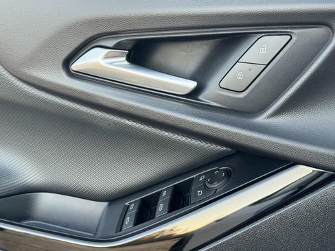 Used 2026 Chevrolet Equinox LT image 23