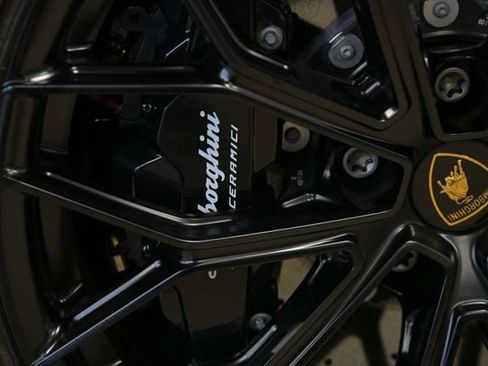 Used 2024 Lamborghini Revuelto image 70